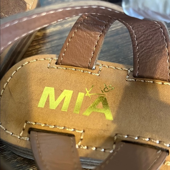 MIA Kids Brown‎ Sandals with Braided Straps NEW Size 13 - Picture 2 of 5